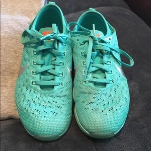 Nike Zoom sneaker size 6